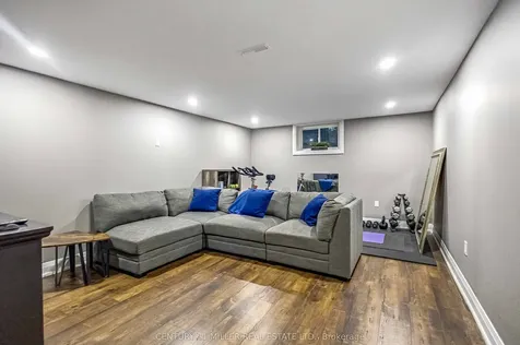 1898 Waterdown Road Burlington ON L7P 0T2