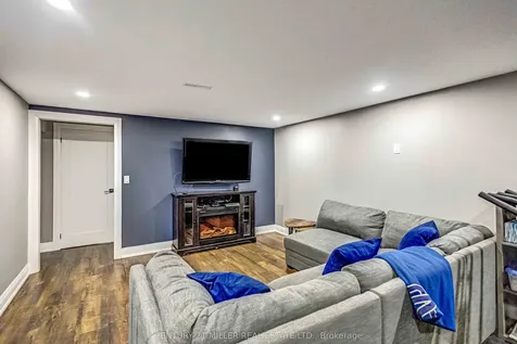 1898 Waterdown Road Burlington ON L7P 0T2