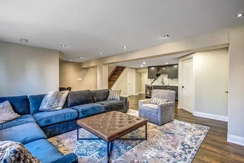 1898 Waterdown Road Burlington ON L7P 0T2