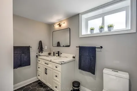 1898 Waterdown Road Burlington ON L7P 0T2