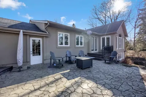 1898 Waterdown Road Burlington ON L7P 0T2