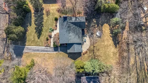 1898 Waterdown Road Burlington ON L7P 0T2