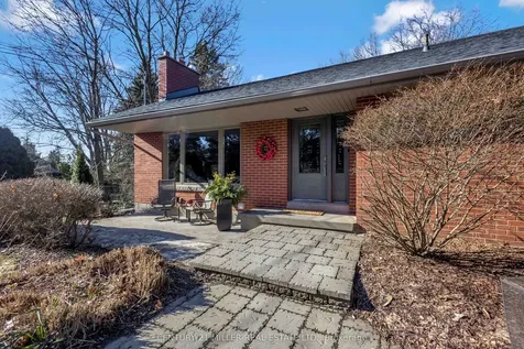 1898 Waterdown Road Burlington ON L7P 0T2