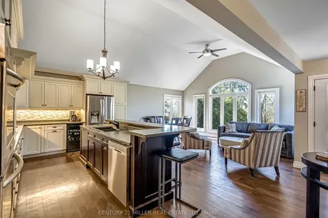 1898 Waterdown Road Burlington ON L7P 0T2