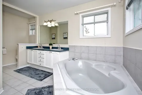 5 Watson Road Halton Hills ON L7G 5N8
