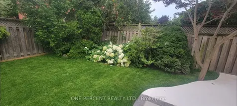5 Watson Road Halton Hills ON L7G 5N8