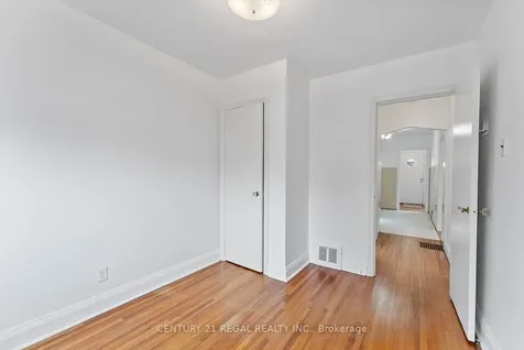 191 Alderbrae Avenue Toronto ON M8W 4K4
