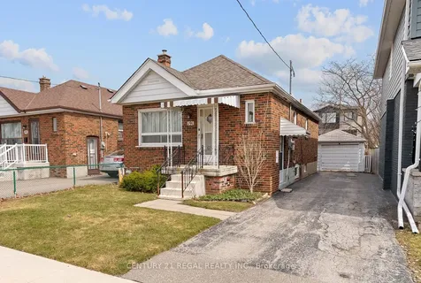 191 Alderbrae Avenue Toronto ON M8W 4K4