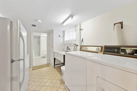 191 Alderbrae Avenue Toronto ON M8W 4K4