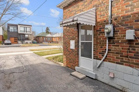 191 Alderbrae Avenue Toronto ON M8W 4K4