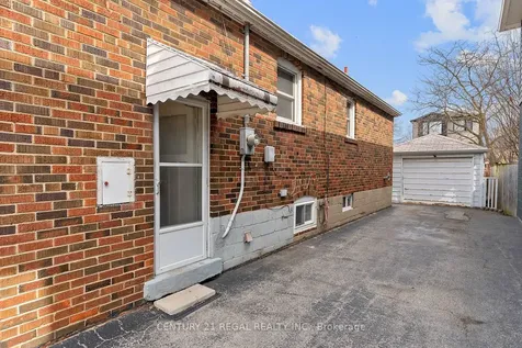 191 Alderbrae Avenue Toronto ON M8W 4K4