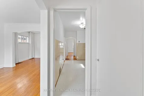 191 Alderbrae Avenue Toronto ON M8W 4K4
