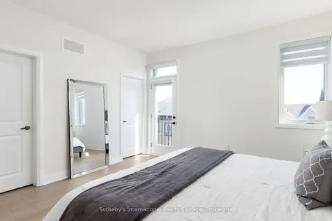 1492 Yellow Rose Circle Oakville ON L6M 4G3
