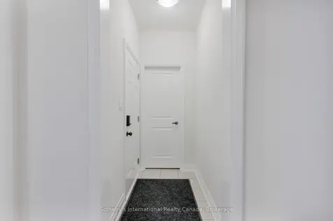 1492 Yellow Rose Circle Oakville ON L6M 4G3