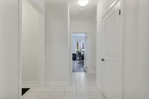 1492 Yellow Rose Circle Oakville ON L6M 4G3