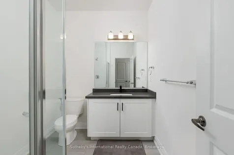 1492 Yellow Rose Circle Oakville ON L6M 4G3