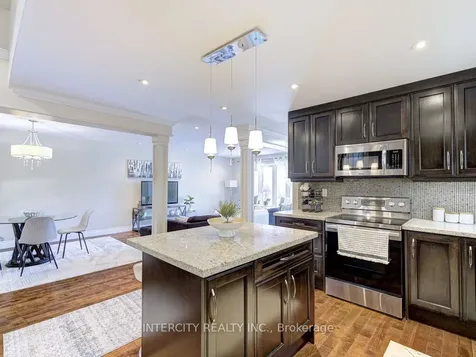 841 Coulson Avenue Milton ON L9T 4K3