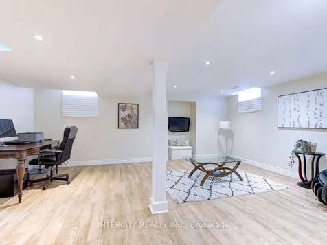 841 Coulson Avenue Milton ON L9T 4K3