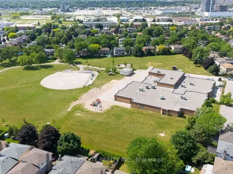 841 Coulson Avenue Milton ON L9T 4K3