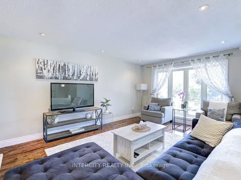 841 Coulson Avenue Milton ON L9T 4K3