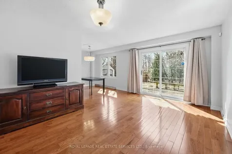 2202 Margot Street Oakville ON L6H 3M1