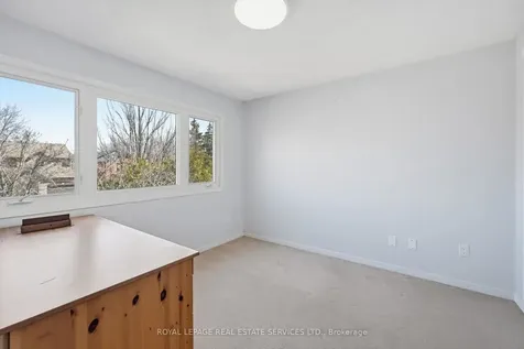 2202 Margot Street Oakville ON L6H 3M1