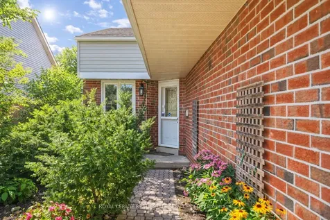 2202 Margot Street Oakville ON L6H 3M1