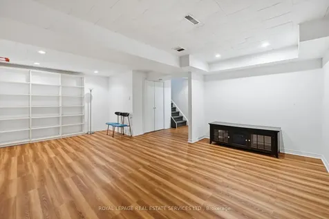 2202 Margot Street Oakville ON L6H 3M1