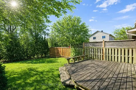 2202 Margot Street Oakville ON L6H 3M1