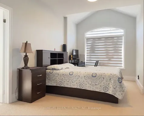 60 Arthur Griffin Crescent Caledon ON L7C 4E9