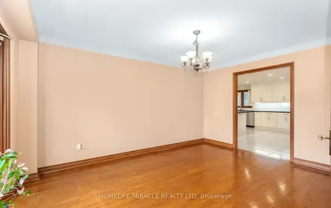 85 Harlow Crescent Toronto ON M9V 2Y8