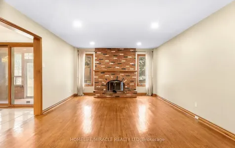 85 Harlow Crescent Toronto ON M9V 2Y8