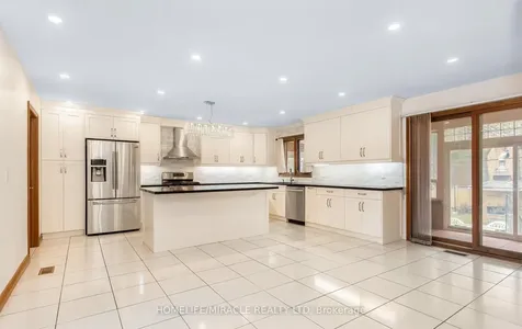 85 Harlow Crescent Toronto ON M9V 2Y8