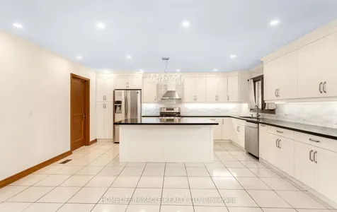 85 Harlow Crescent Toronto ON M9V 2Y8