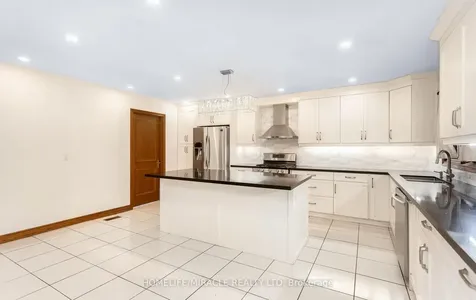 85 Harlow Crescent Toronto ON M9V 2Y8