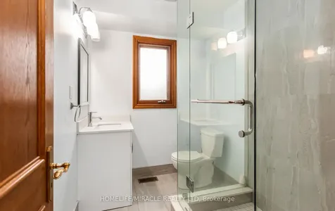 85 Harlow Crescent Toronto ON M9V 2Y8
