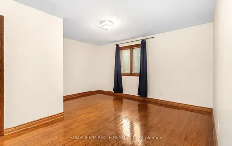 85 Harlow Crescent Toronto ON M9V 2Y8