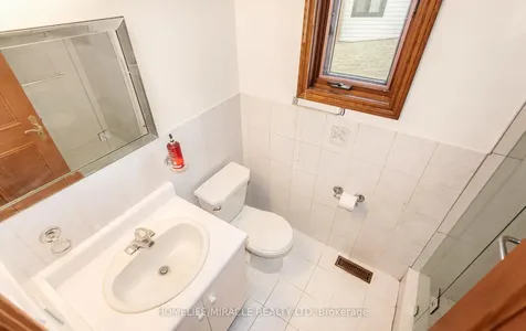 85 Harlow Crescent Toronto ON M9V 2Y8