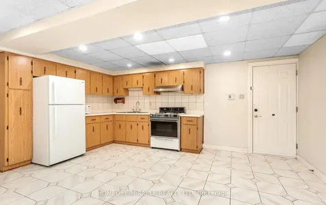 85 Harlow Crescent Toronto ON M9V 2Y8