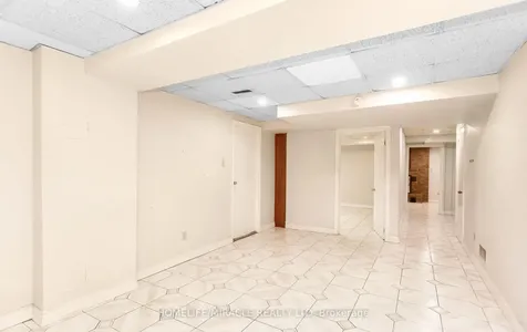 85 Harlow Crescent Toronto ON M9V 2Y8