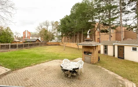85 Harlow Crescent Toronto ON M9V 2Y8