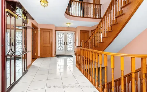 85 Harlow Crescent Toronto ON M9V 2Y8