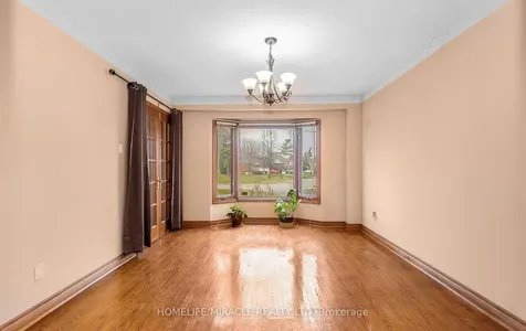 85 Harlow Crescent Toronto ON M9V 2Y8