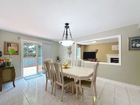 9 Siesta Court Brampton ON L6R 1P2