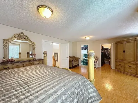 9 Siesta Court Brampton ON L6R 1P2
