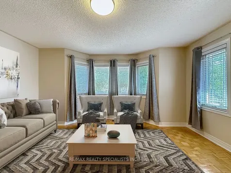 9 Siesta Court Brampton ON L6R 1P2