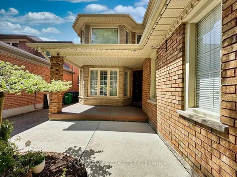 9 Siesta Court Brampton ON L6R 1P2