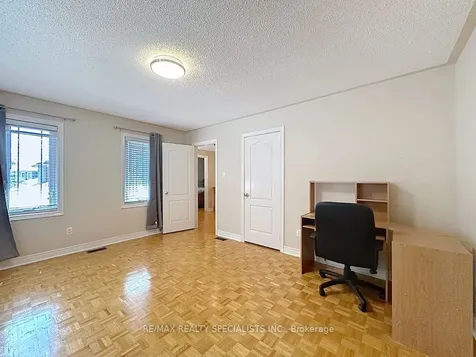 9 Siesta Court Brampton ON L6R 1P2