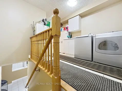 9 Siesta Court Brampton ON L6R 1P2