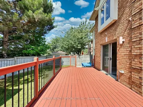 9 Siesta Court Brampton ON L6R 1P2